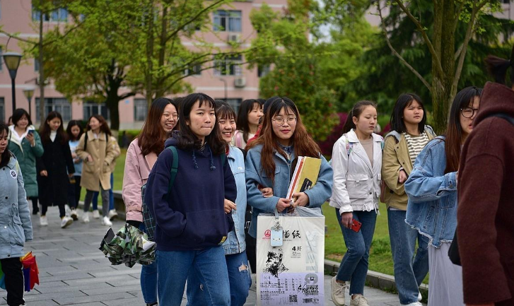 高尔夫球袋图片大全